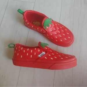 VANS NEW kids Classic Slip-on Berry Shoes Size 2.5